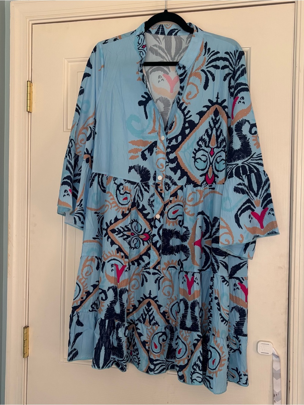 Blue printed button down tiered knee length dress size large